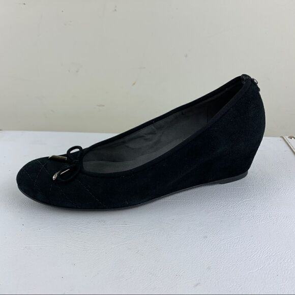 Stuart Weitzman Quilty Black Suede Wedge w/Bow 7.5 - Picture 8 of 14